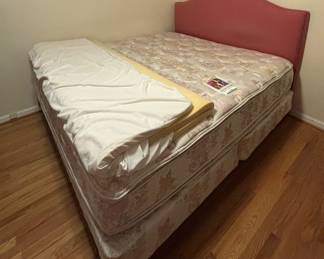 King size bed ensemble (mattress / frame / headboard)