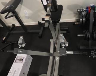 Valor Fitness CB Bicep Curl Machine
