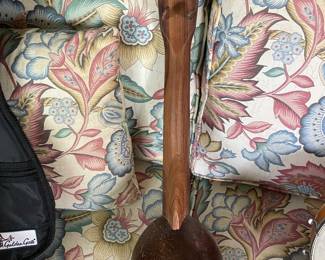 Vintage (ca. 1920) ukulele - split to back shell