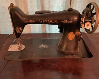 $300 Singer Sewing machine (ca. 1920)