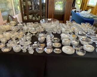 This table is all Heisey glass