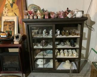 Side cabinet/Collectibles