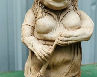 Lady sculpture 1970 Russ Berrie Style 
