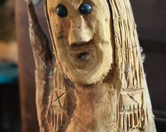 Wood sculpture 