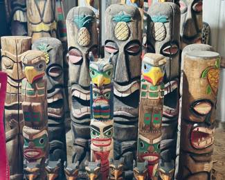 Totem poles 
