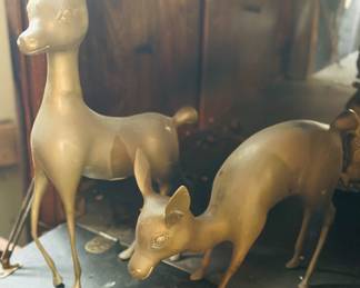 Many brass figurines 
