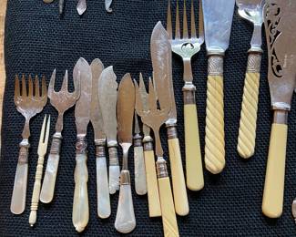 Bone handle ware