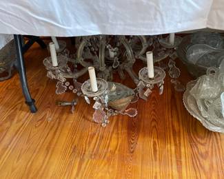 Crystal chandelier - very complete