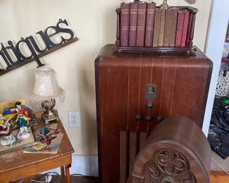 Two vintage stereos 