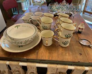 LENNOX Christmas china