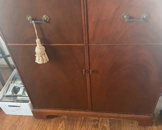 Vintage stereo cabinet 