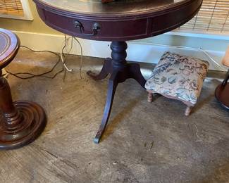Duncan Phyfe  style drum table with leather insert 