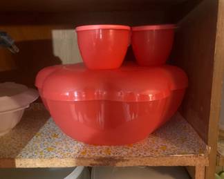 Vintage Tupperware chip/dips