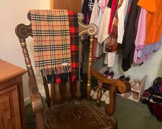 Wooden rocker, apparel