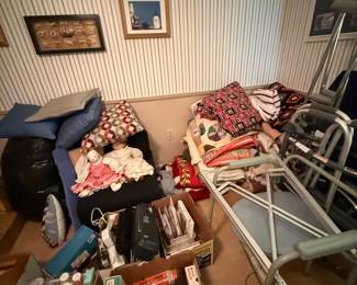 Kenilworth Blue Moon Estate Sale w/ Woodworking Tools, Piano & Pool Table