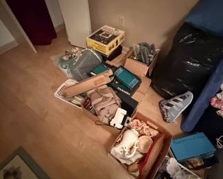 Kenilworth Blue Moon Estate Sale w/ Woodworking Tools, Piano & Pool Table