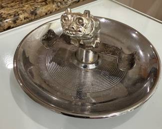 Mac bulldog ashtray 