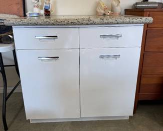 Metal cabinet 