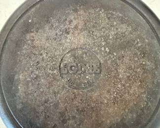 Lodge skillet 