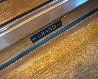 Piano brand 