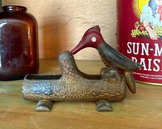 Woodpecker toothpick dispenser 