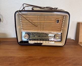 Radio (doesn’t work)