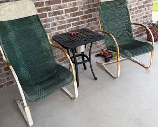 Outdoor chairs & ice bucket table 