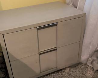 Furniture of America Mesala Glossy Taupe Gray Drawer Nightstand
