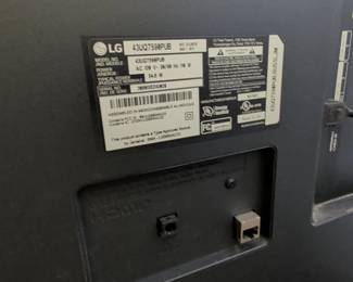 LG UQPUB inch K UHD Smart TV second image
