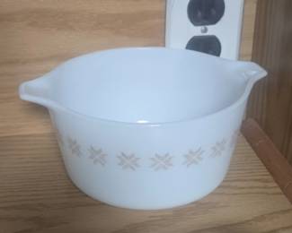 Pyrex Town and Country Casserole Dish