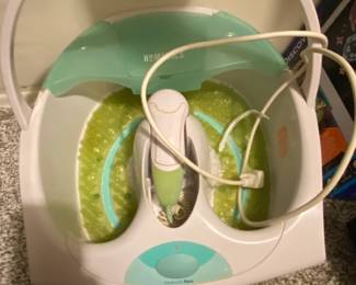 HoMedics Bubble Spa Elite Foot Bath with Heat Boost