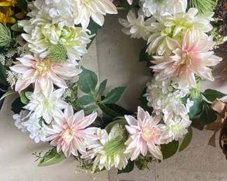 Artificial Dahlia Floral Wreath