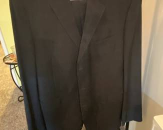 Jack Victor Classic Mens Suit