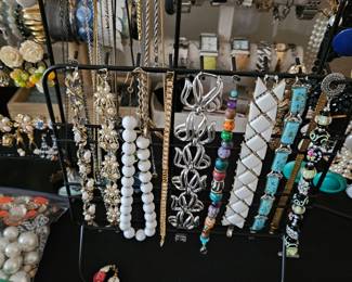 Costume jewelry 