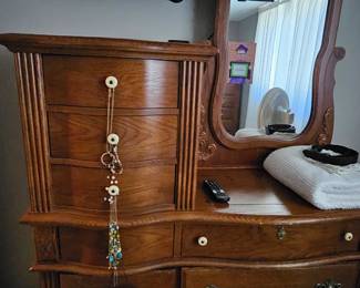 Wood dresser