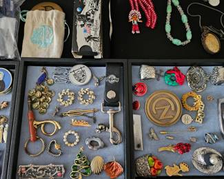 Costume jewelry 