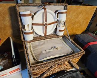 Picnic basket