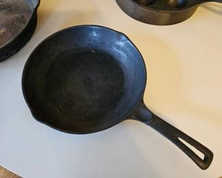 Cast iron skillet 
