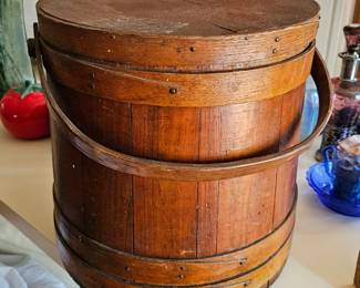 Firkin sugar bucket
