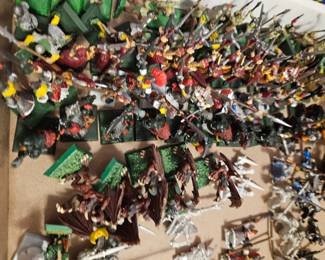 War hammer figures 