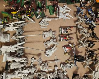War hammer figures