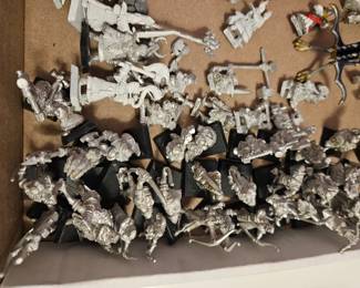 War hammer figures