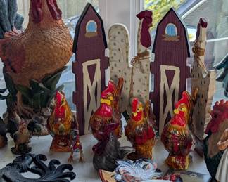 Vintage ceramic roosters 