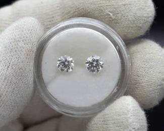 1.01 Carat Total Weight Lab-Grown Round Brilliant Diamond Matched Pair