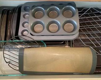CL140Baking Pan Mystery Lot 