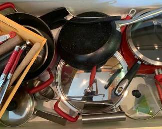 CL119Pots  Pans Mystery Lot 