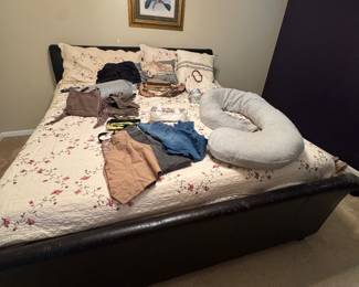 King size Leggett & Platt adjustable bed frame with remote