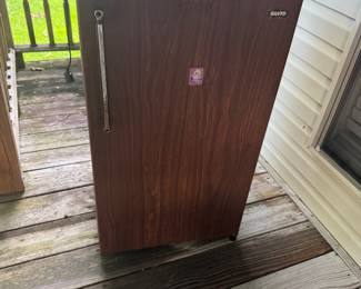 1970 Sanyo mini refrigerator