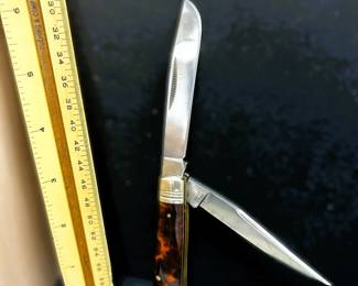 Marble’s Tortoise‐Shell Folding Pocket Knife