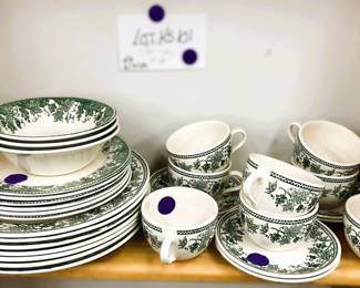 Claytan "Talisman" 28Piece Coordinated Dinnerware